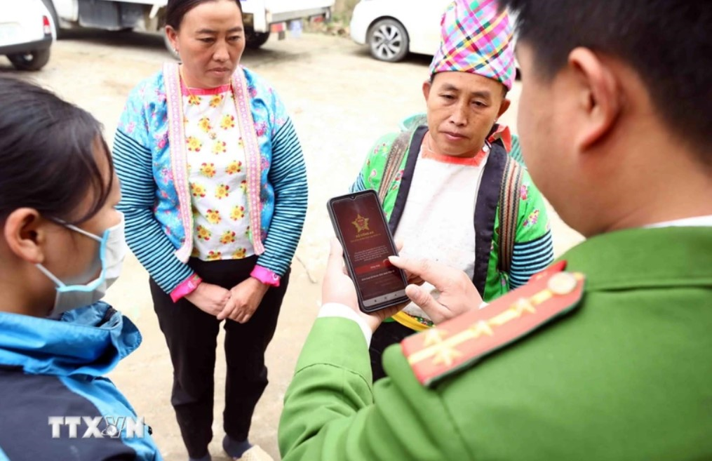 Thủ tướng: Đẩy mạnh các giải pháp triển khai Đề án 06 phục vụ người dân, doanh nghiệp